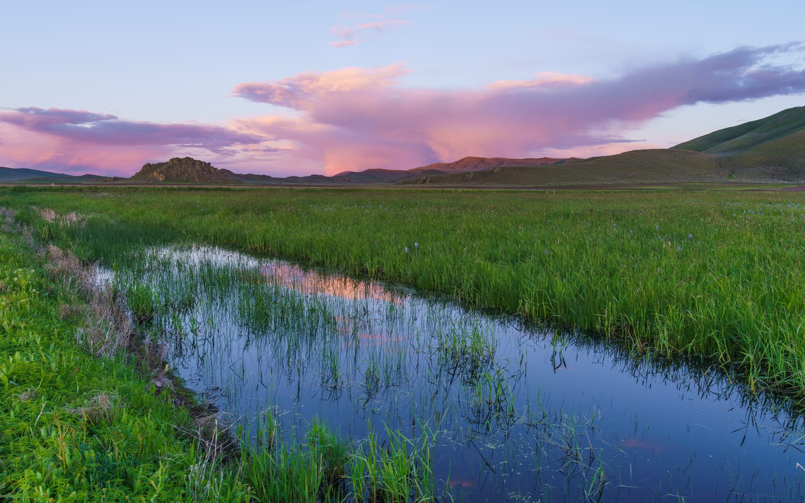 9 Must-See Destinations in Idaho During the Spring