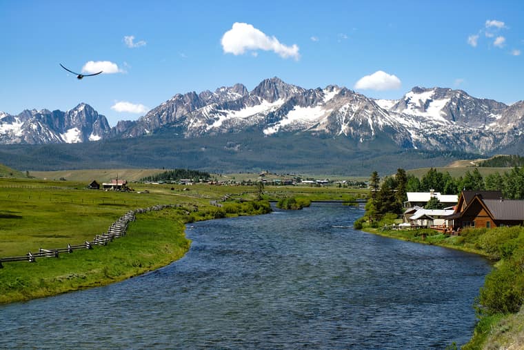 7 Reasons to Embrace the Cold for a Romantic Getaway in Stanley, Idaho