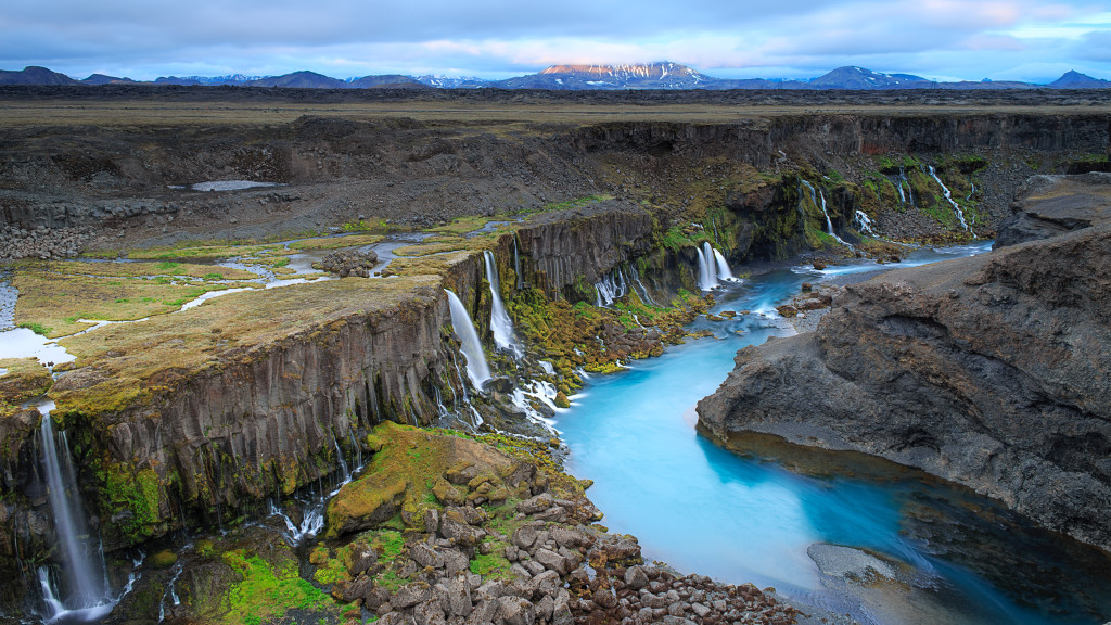 Iceland-Resource-Travel-500px-Waterfalls